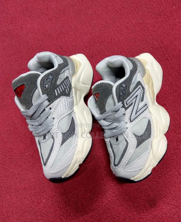 *Kids New Balance 9060* - thumbnail 2