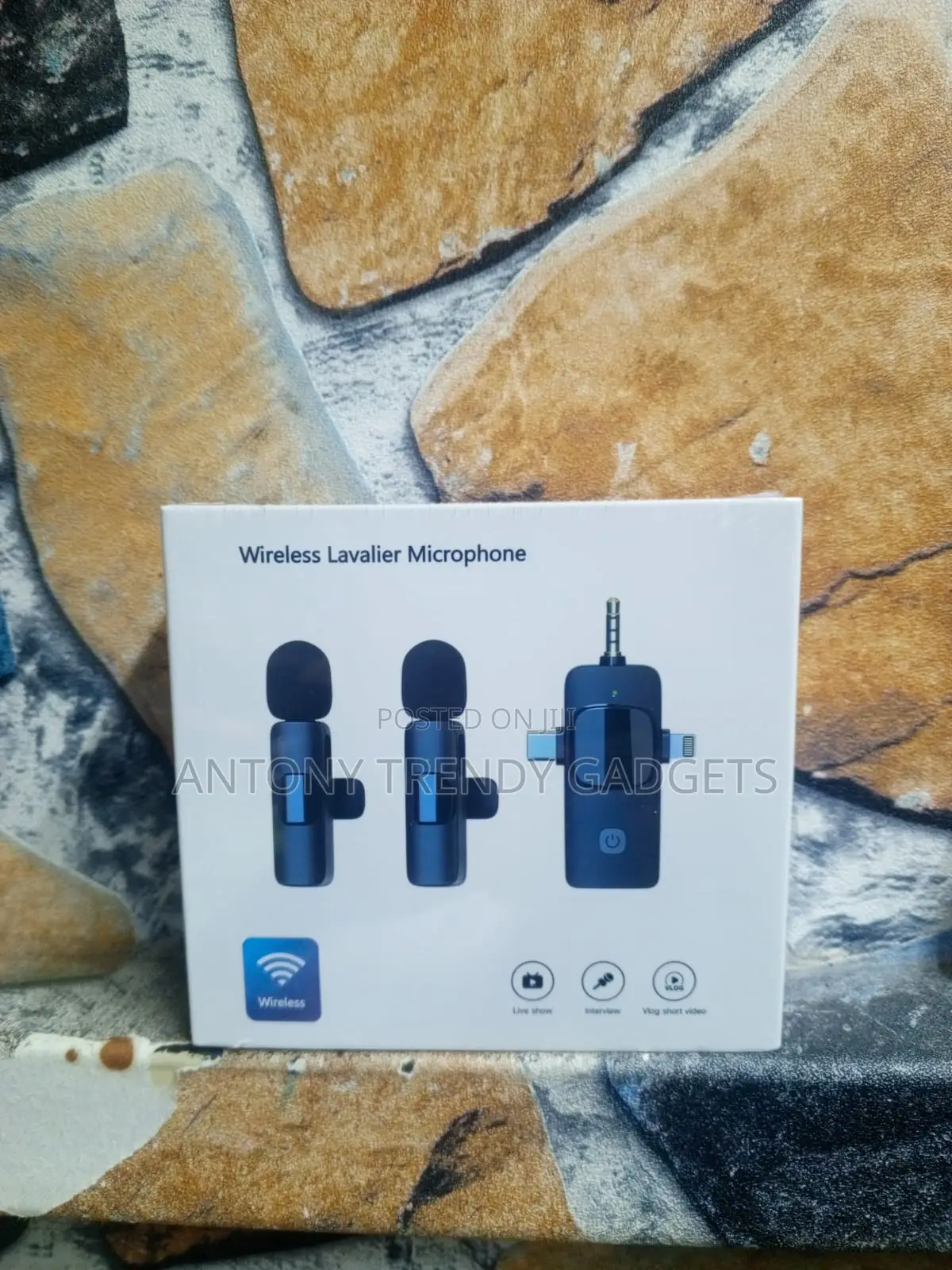 Wireless Lapel Mic Set With Receiver For Vlogging & Interviews