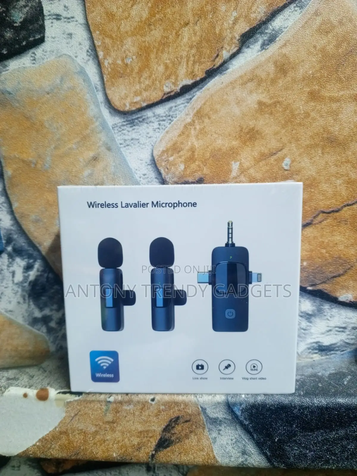 Wireless Lapel Mic Set With Receiver For Vlogging & Interviews