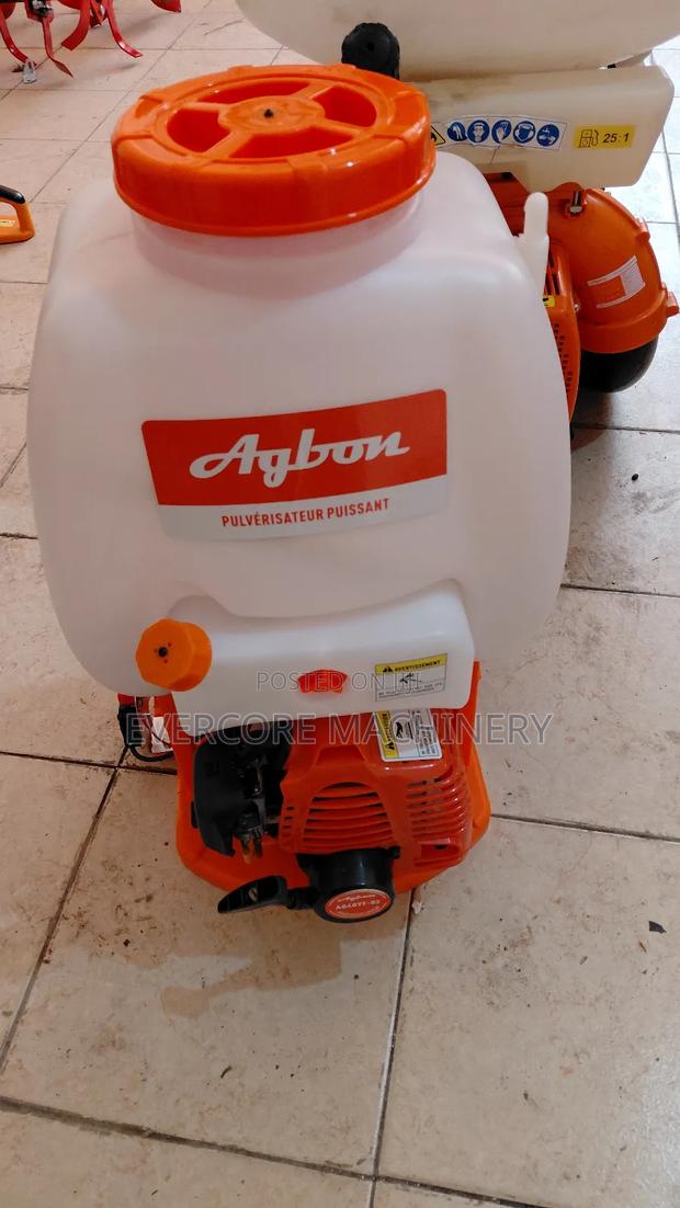 Heavy Duty Backpack Power Sprayer Machine. - main view