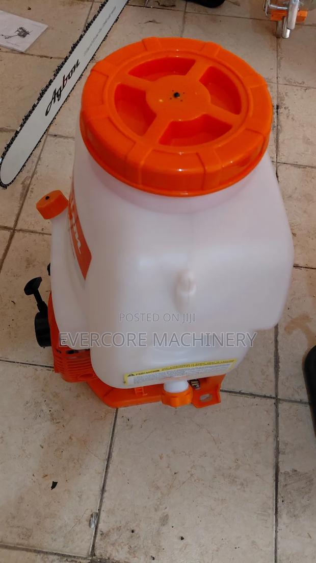 Heavy Duty Backpack Power Sprayer Machine. - thumbnail 2