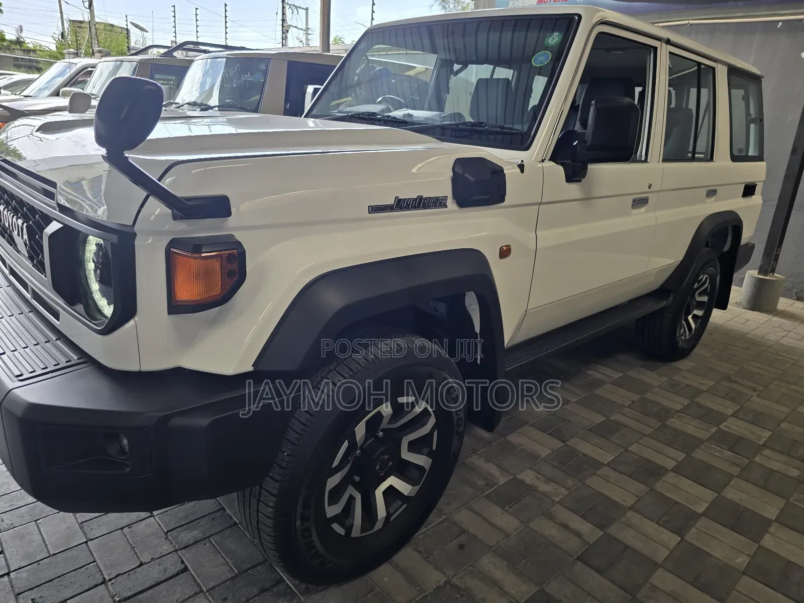 Toyota Land Cruiser 2023 White