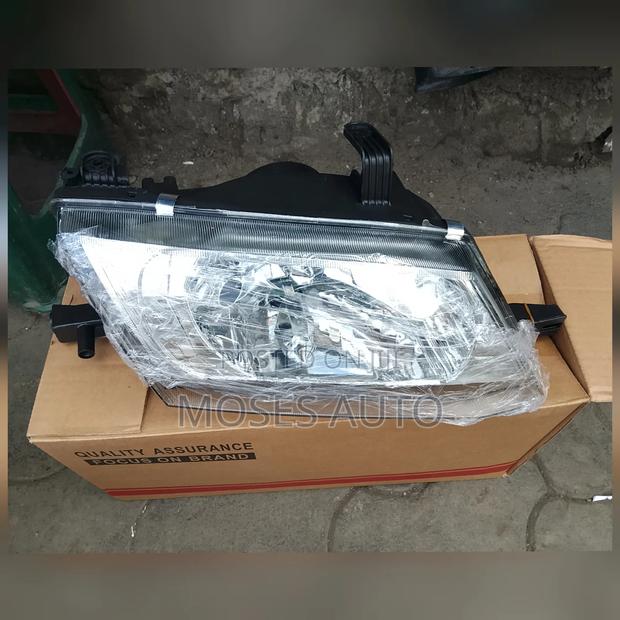 Nissan Wingroad Y11 Old Model Headlight - main view