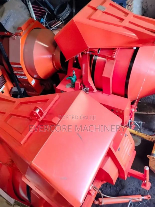 Rdcm350 Diesel Self-Loading Concrete Mixer Machine. - thumbnail 2