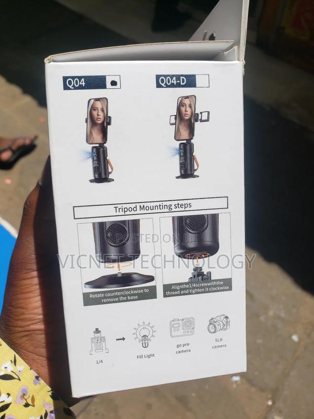 Q04 Auto Face Tracking Ai Gimbal With Remote - thumbnail 3