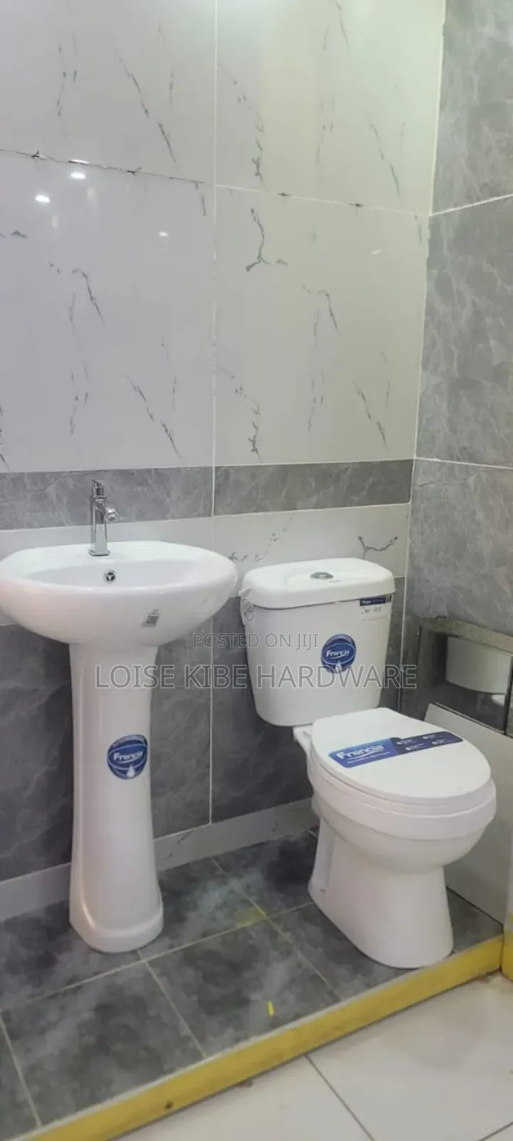 Offer Offer Frencia Toilet Half Set