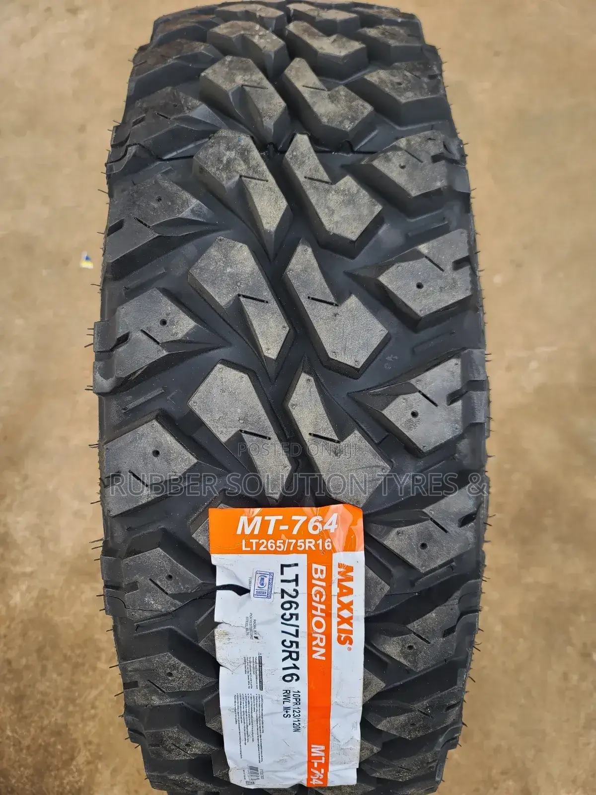 265 /75 R16 Maxxis Tyres Bighorn M/T-764 Mud-Truck