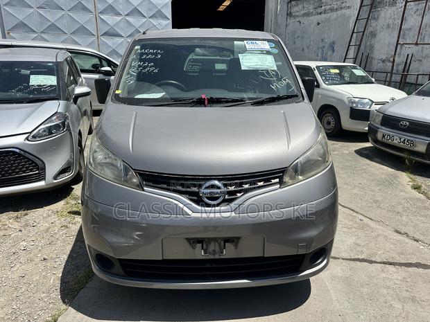 Nissan NV200 S 2018 Gray - thumbnail 2