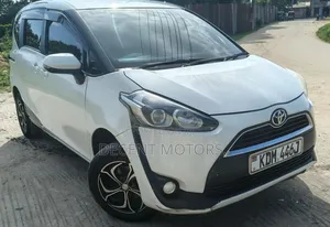 Toyota Sienta 1.5 FWD 2017 White