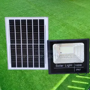 Solar Powered 100w Flood Light Ip67 Waterproof for Street Lighting
