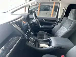 Toyota Alphard 2.5 Petrol AWD 2019 White