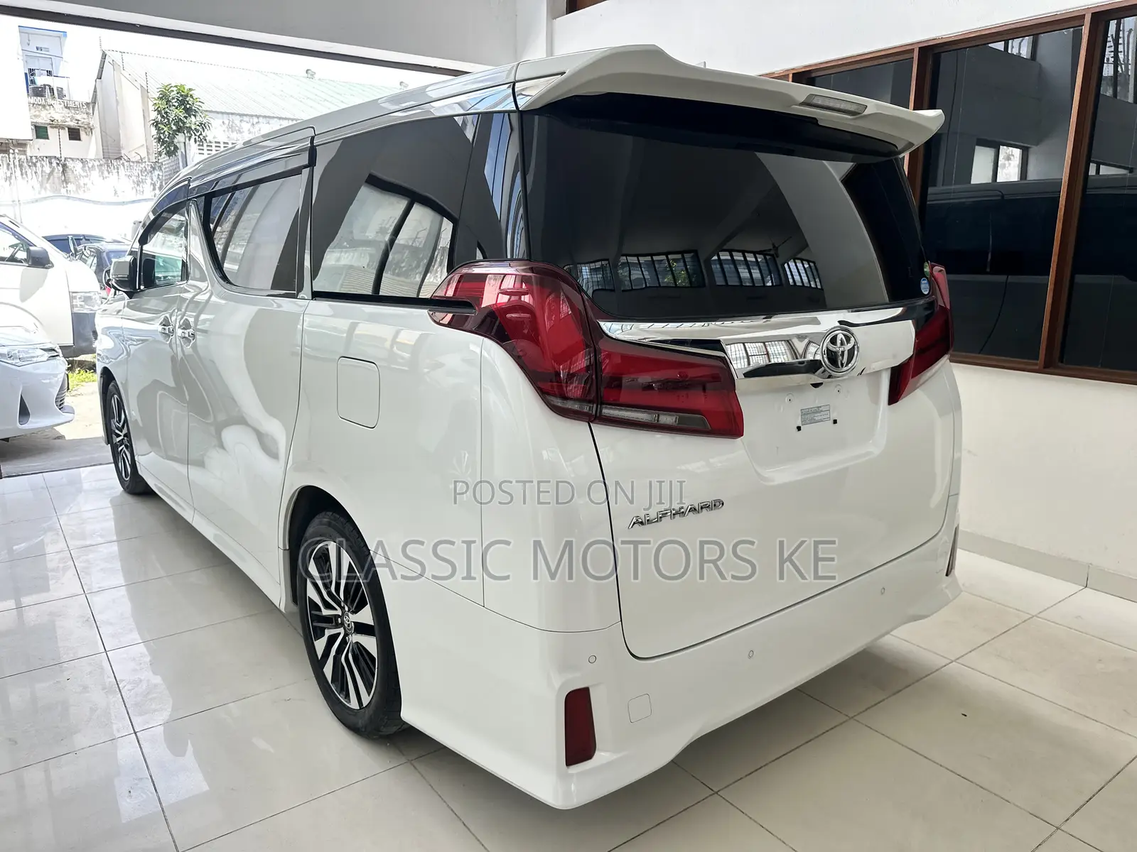 Toyota Alphard 2.5 Petrol AWD 2019 White