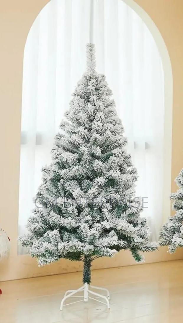 Snow Flock Christmas Tree 1.8mtr(6ft)
