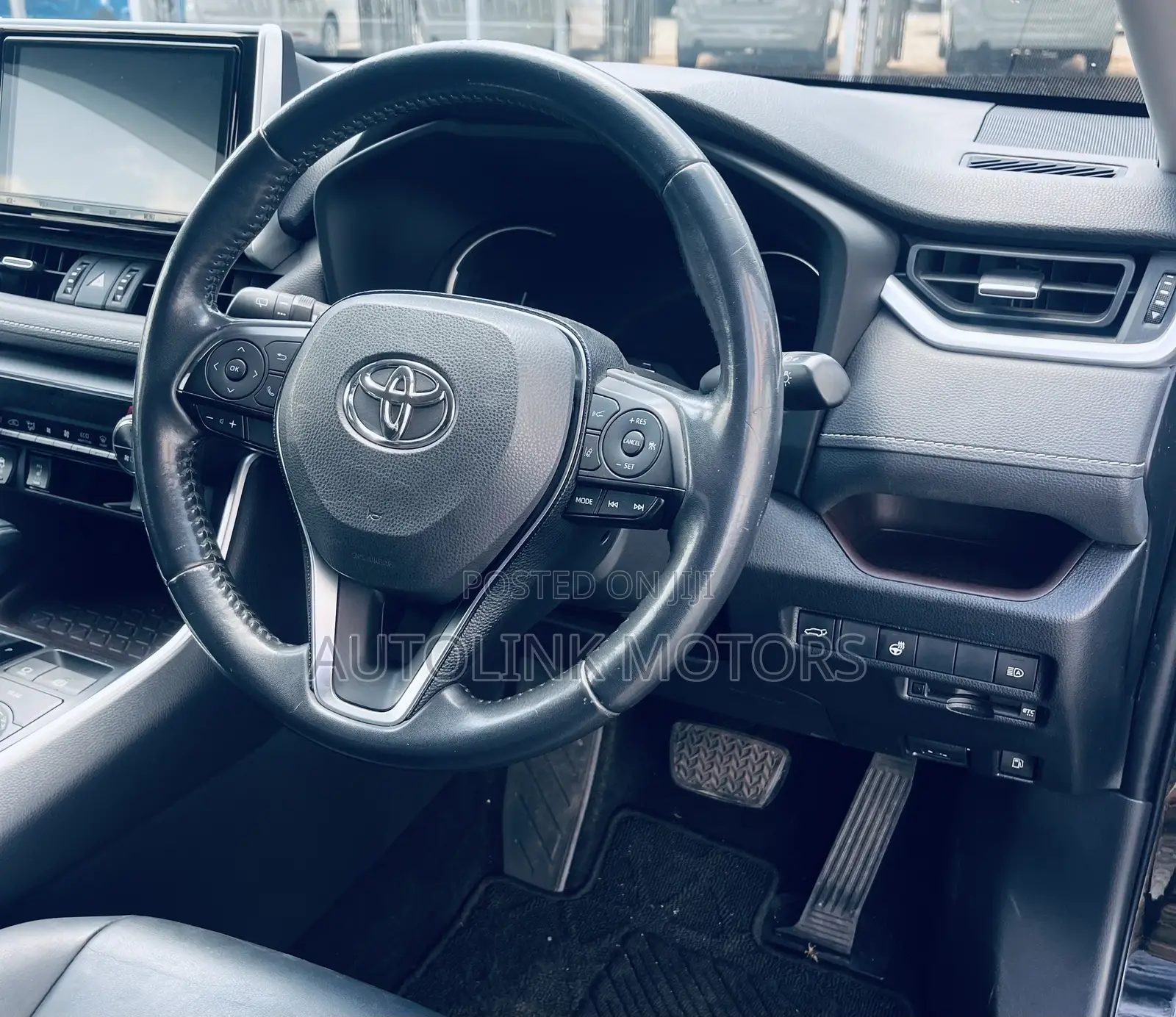 Toyota RAV4 Hybrid 2019 Black