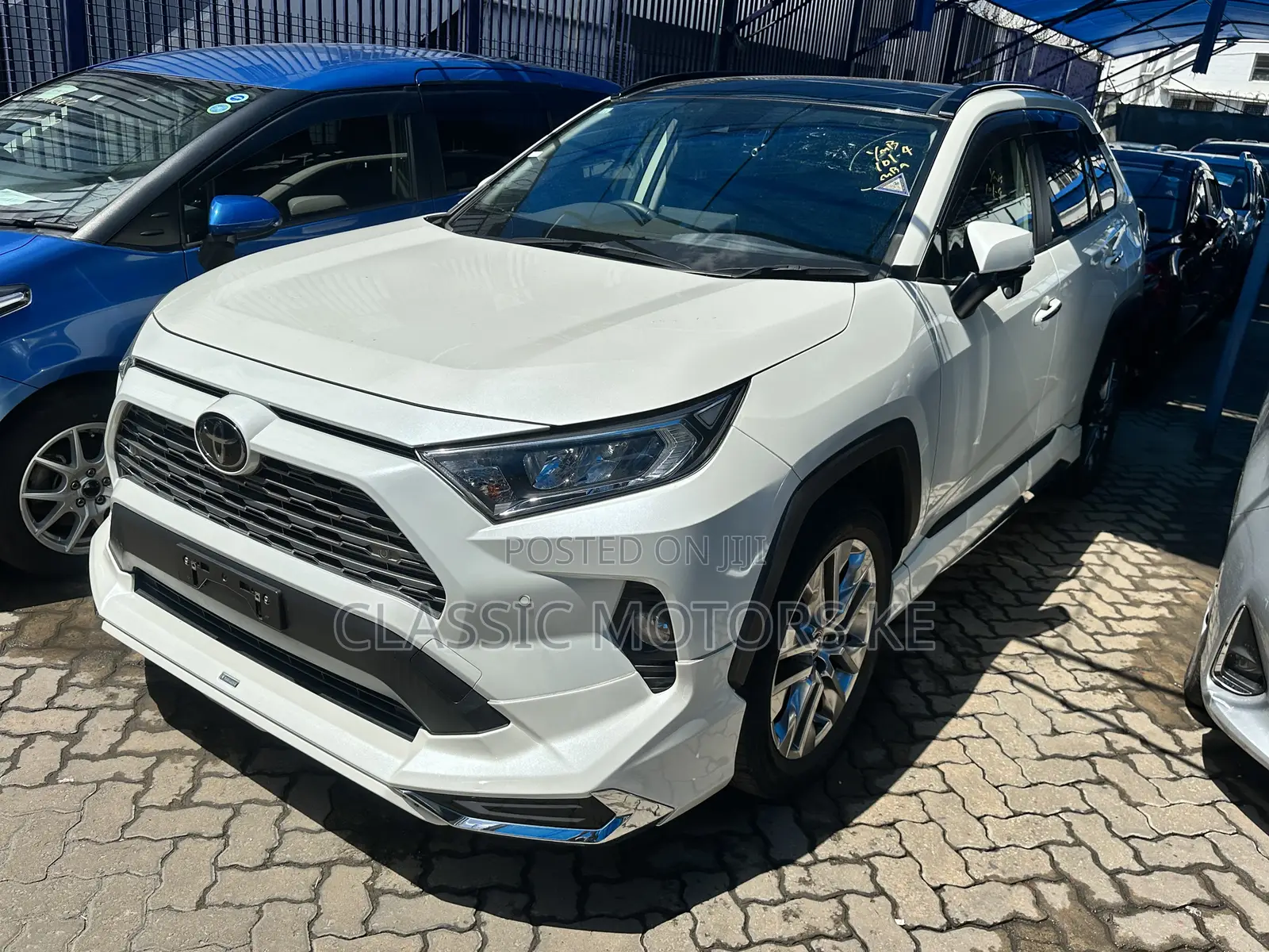 Toyota RAV4 Hybrid 2020 White