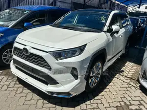 Toyota RAV4 Hybrid 2020 White