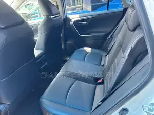 Toyota RAV4 Hybrid 2020 White