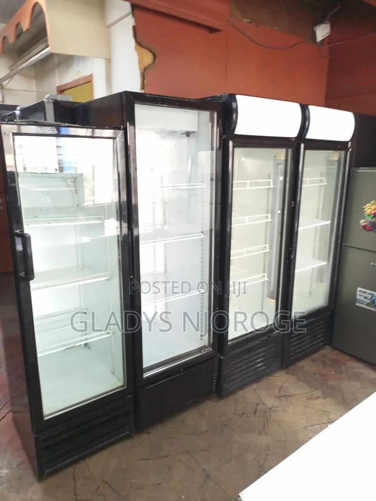 Affordable Chiller ( 300 - 500l) Perfect Working