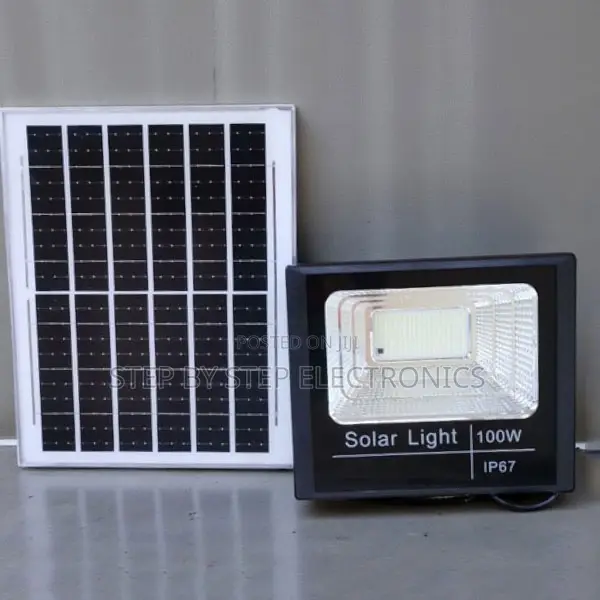 Top Quality 100w Solar Flood Light Ip67 Waterproof Reliable Design