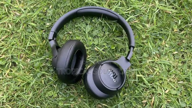 JBL Tune 770nc Available - main view