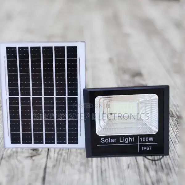 Energy Saving 100w Solar Flood Light Ip67 Waterproof Maintenance-Free