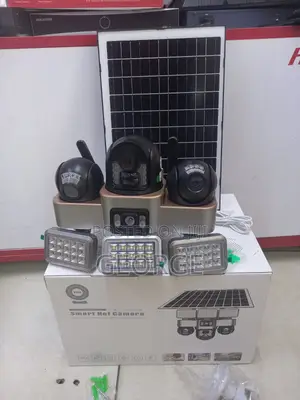 Simcard Solar Powered 4g Simcard Triple Lens Solar Floodlight Camera