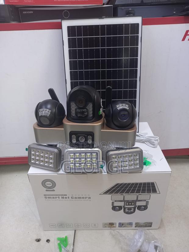 Simcard Solar Powered 4g Simcard Triple Lens Solar Floodlight Camera - main view