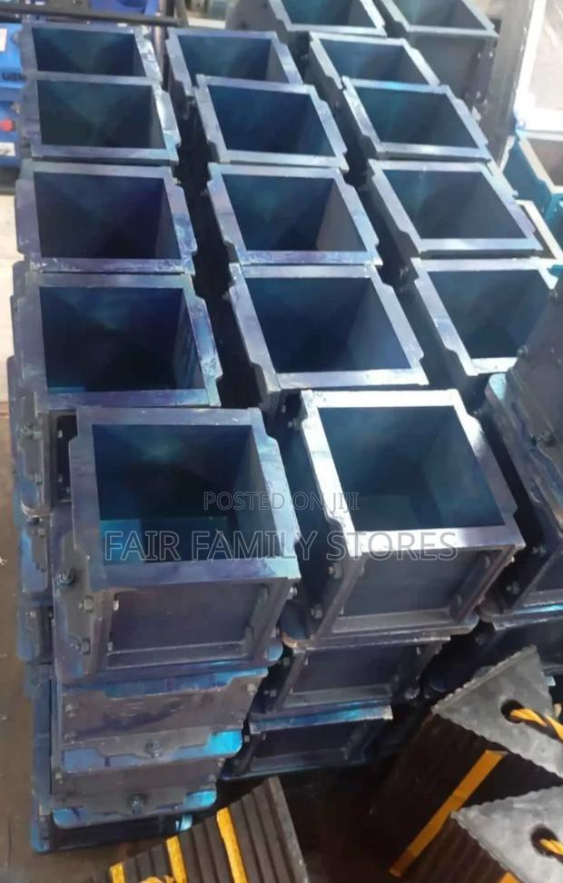 Cube Moulds 150mm X 150mm - main view