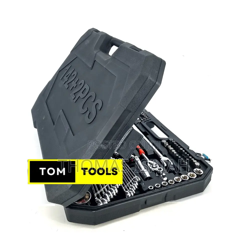 142+2pcs Chrome Vanadium 1⁄2 Inch and 1⁄4 Inch Ratchet Set Tool Kit