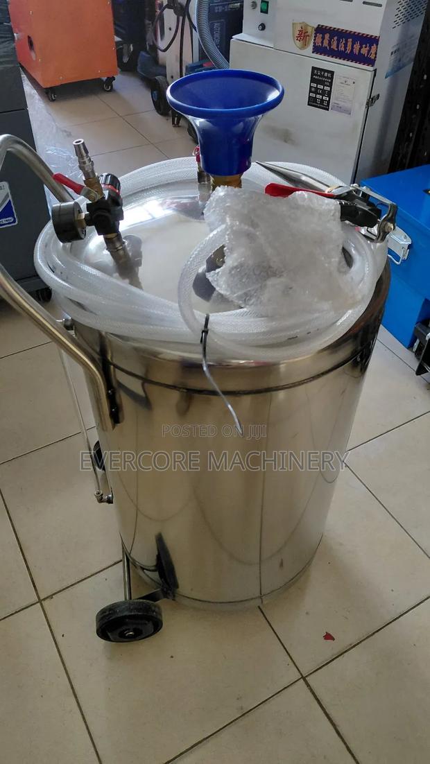 Stainless Steel 80litres Pneumatic Soap Dispenser Machine.