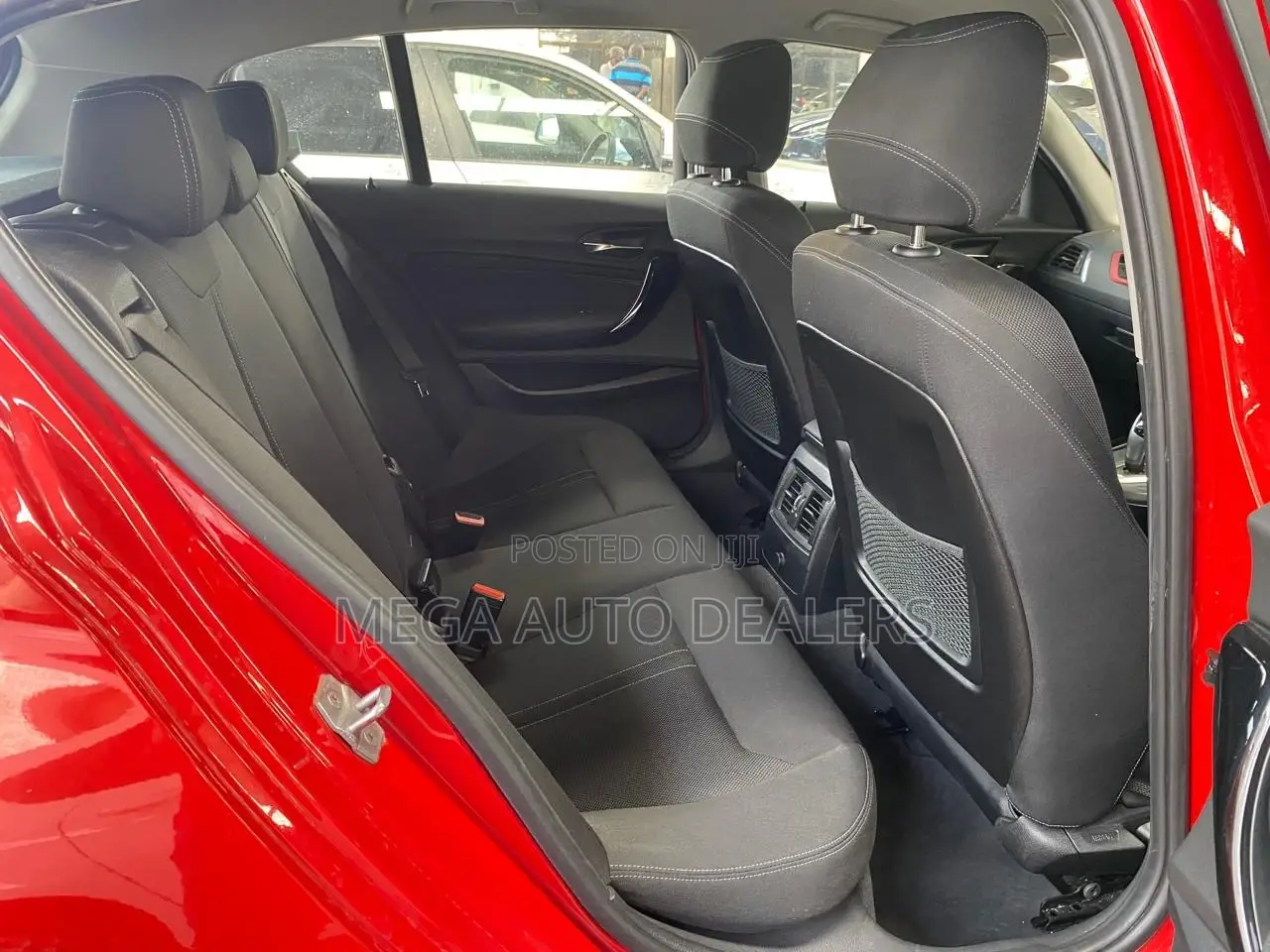 BMW 118i 2018 Red