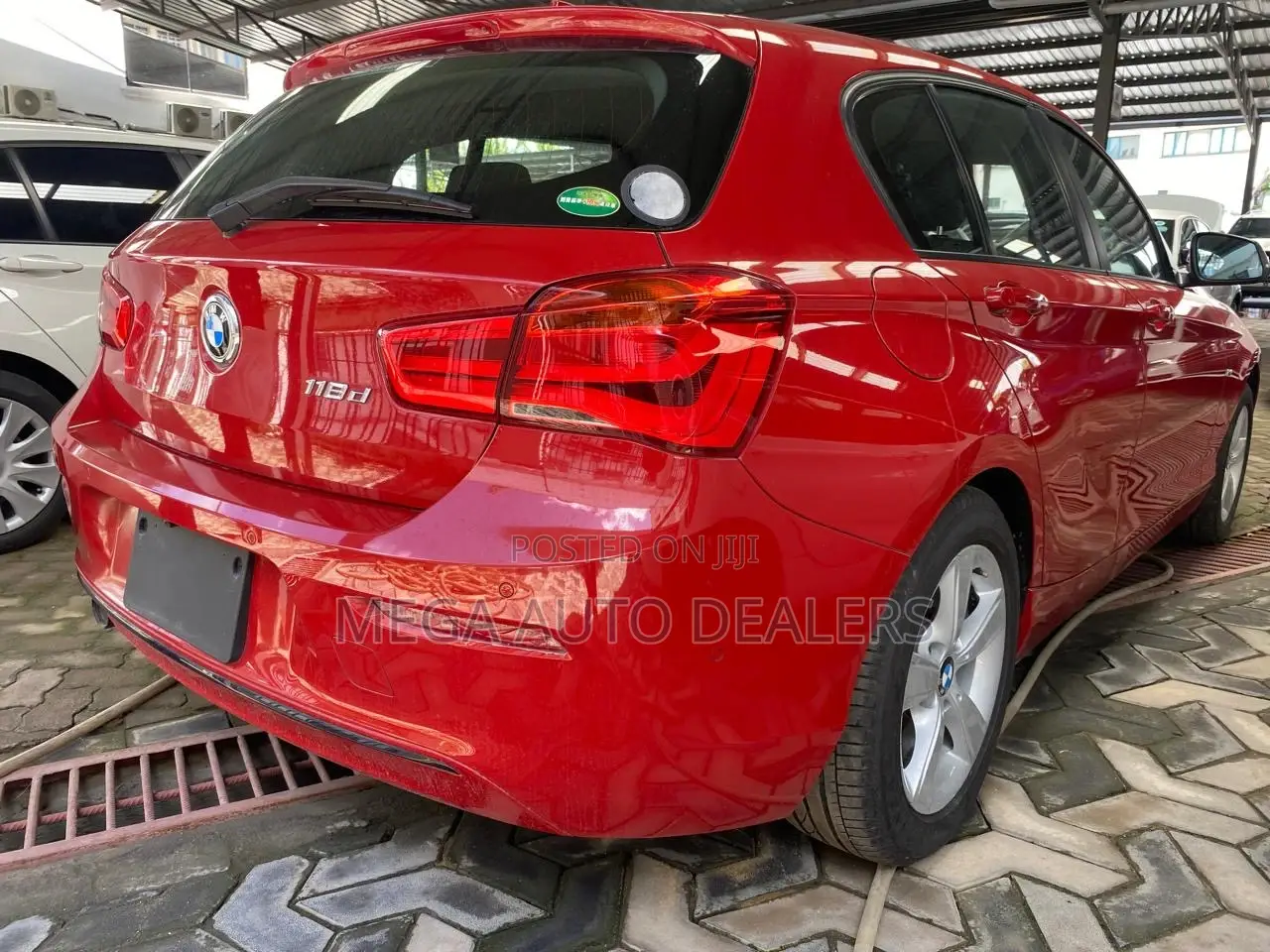 BMW 118i 2018 Red