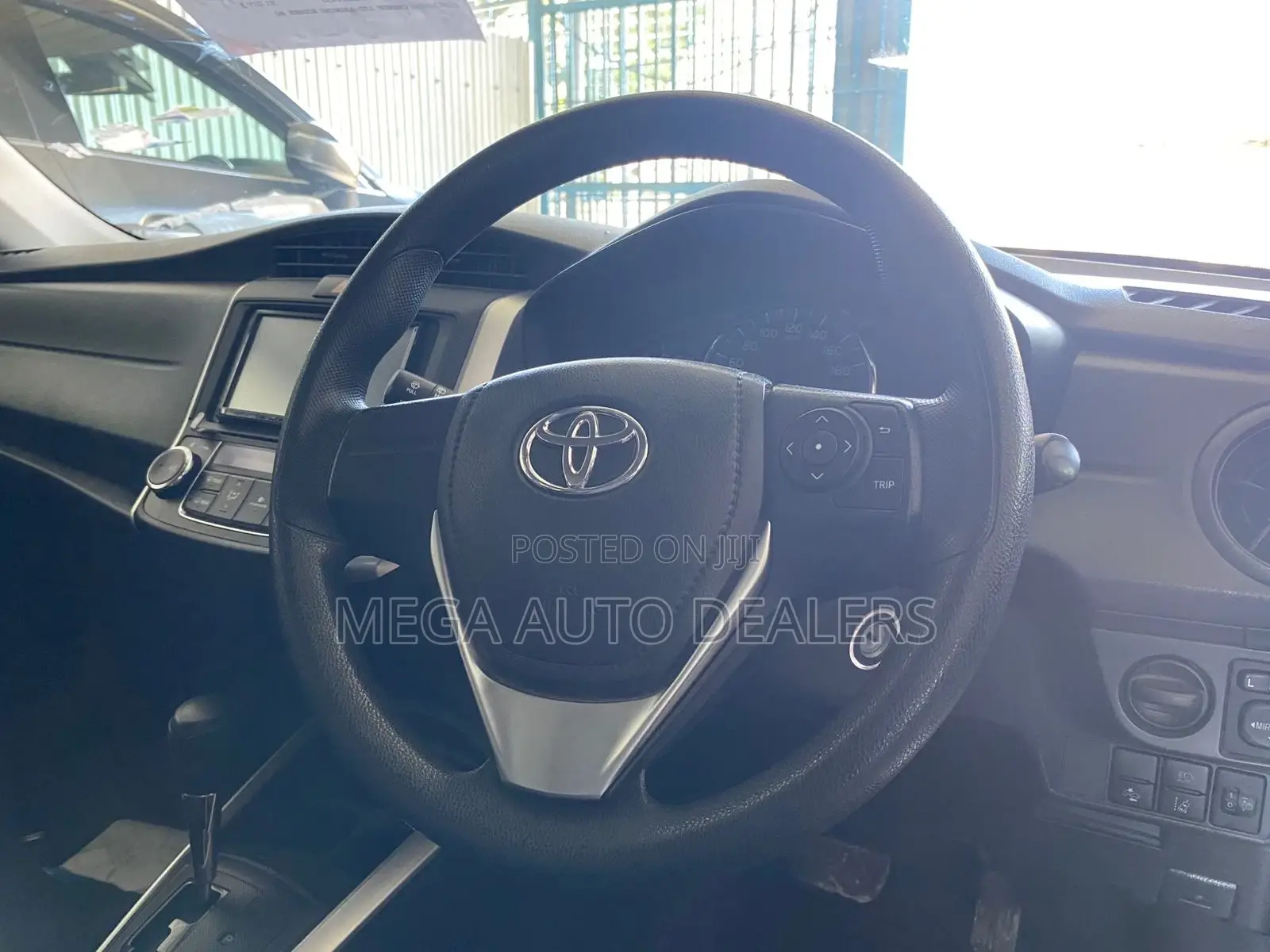 Toyota Corolla Fielder 2018 Silver
