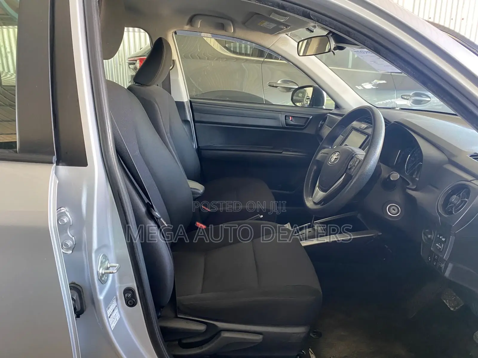 Toyota Corolla Fielder 2018 Silver