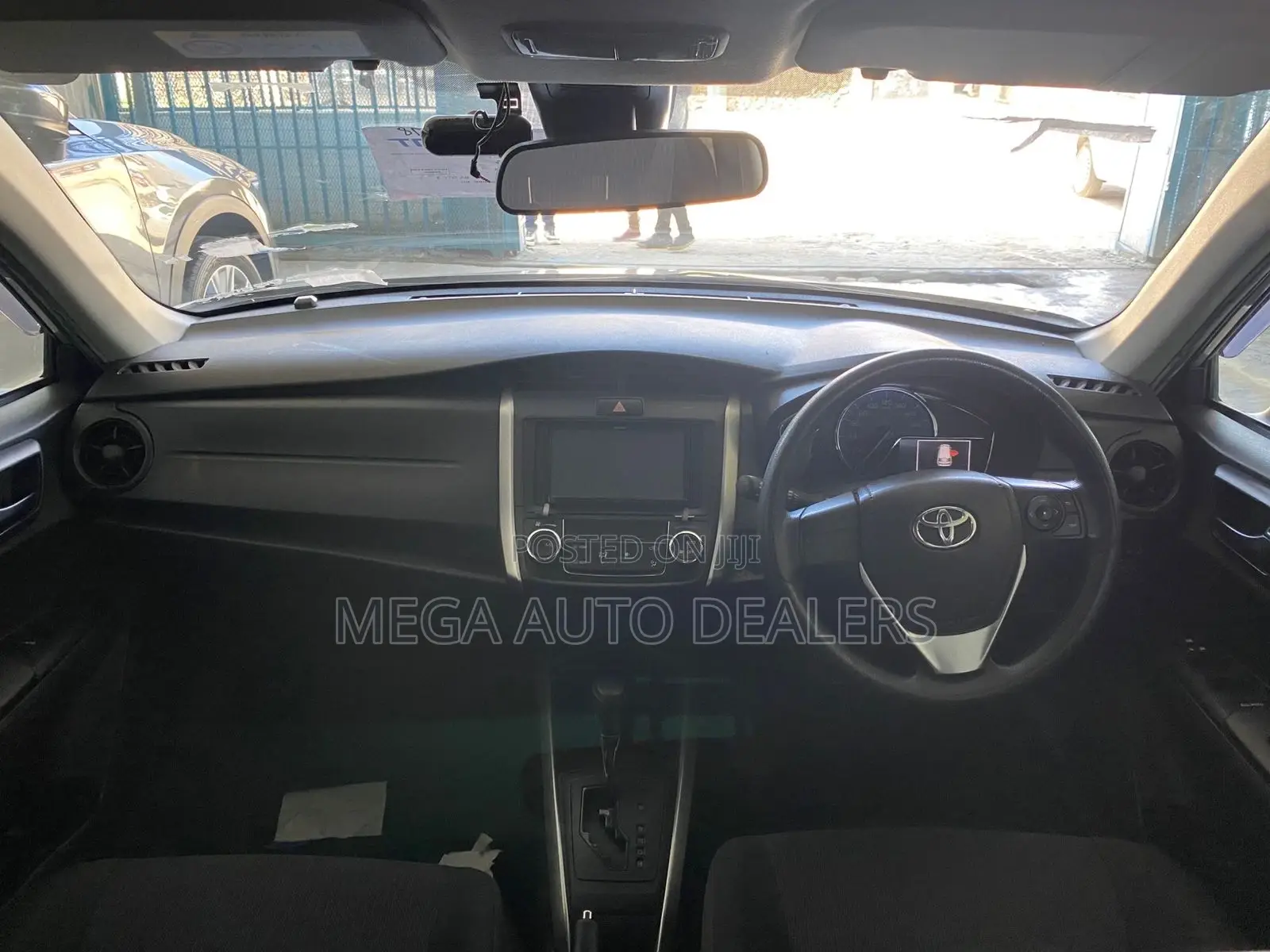 Toyota Corolla Fielder 2018 Silver