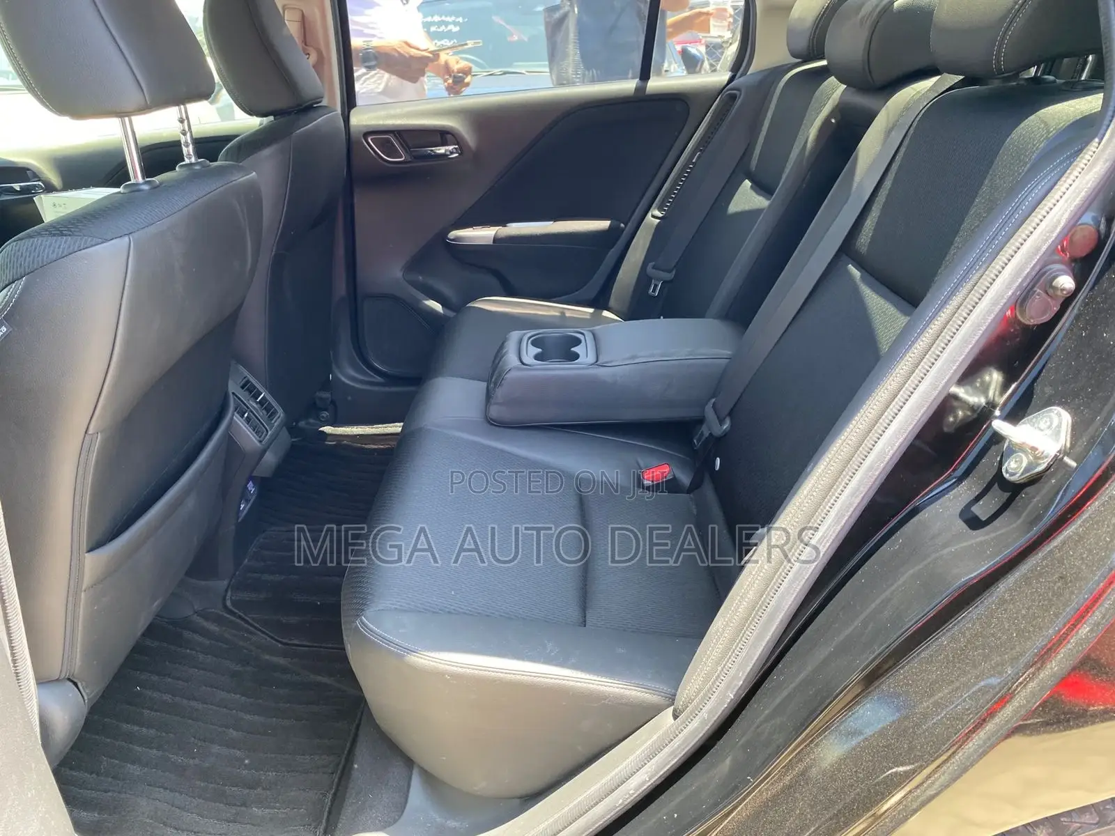 Honda Grace 2018 Black