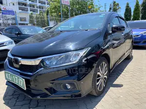 Honda Grace 2018 Black