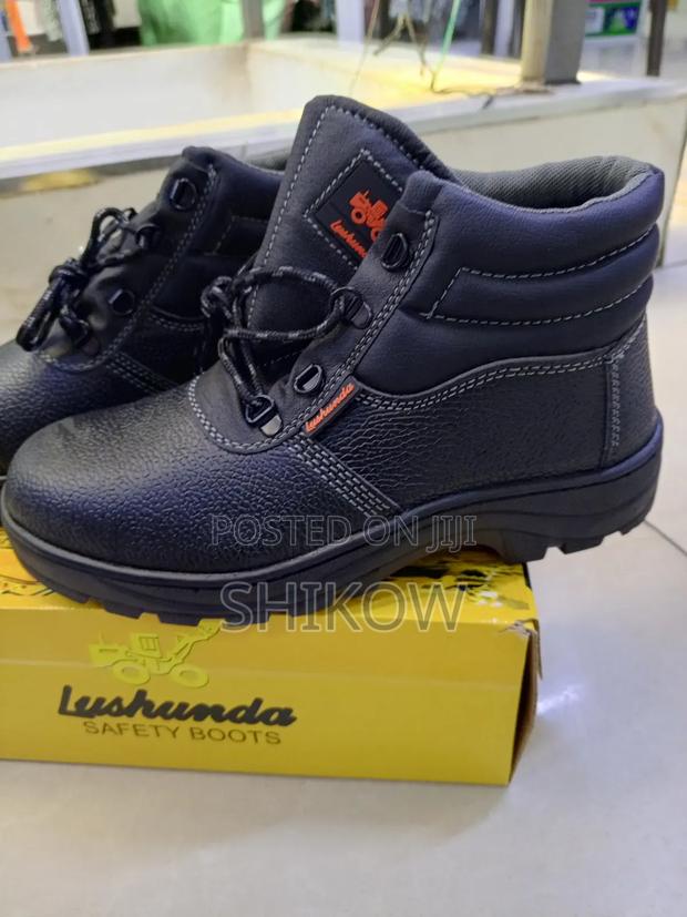Lushunda Safety Boots - main view