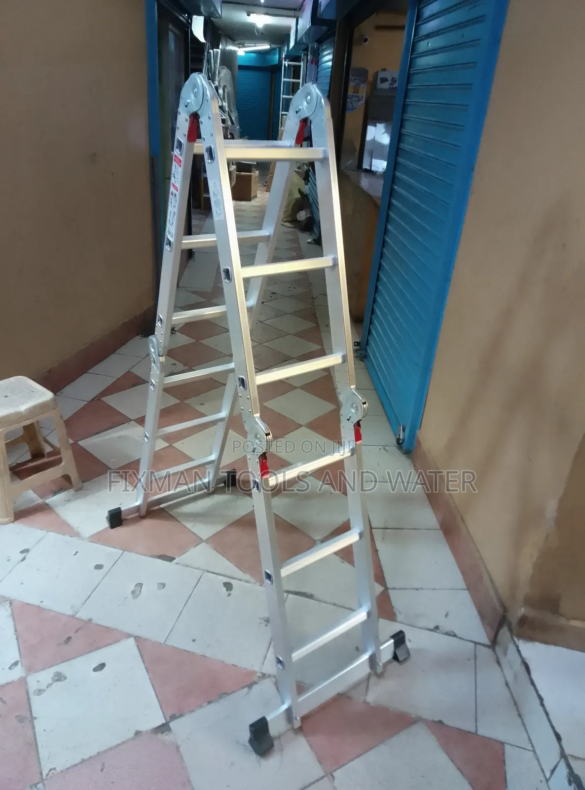Commercial Aluminum Ladder 3*4 Folding 12 Ft Long 150 Kg Capacity Hold