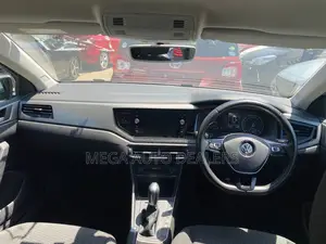 Volkswagen Polo 2018 Silver