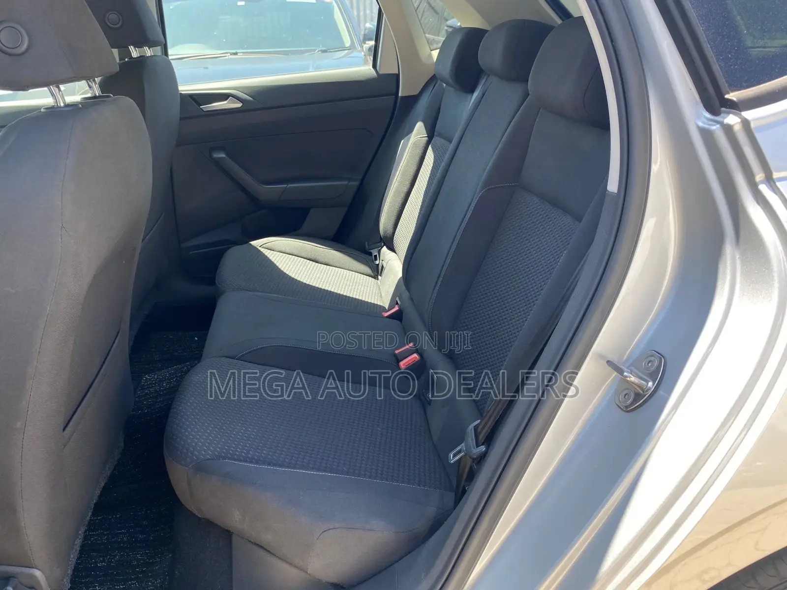 Volkswagen Polo 2018 Silver