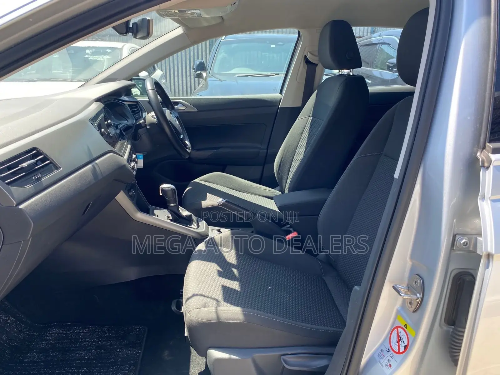 Volkswagen Polo 2018 Silver