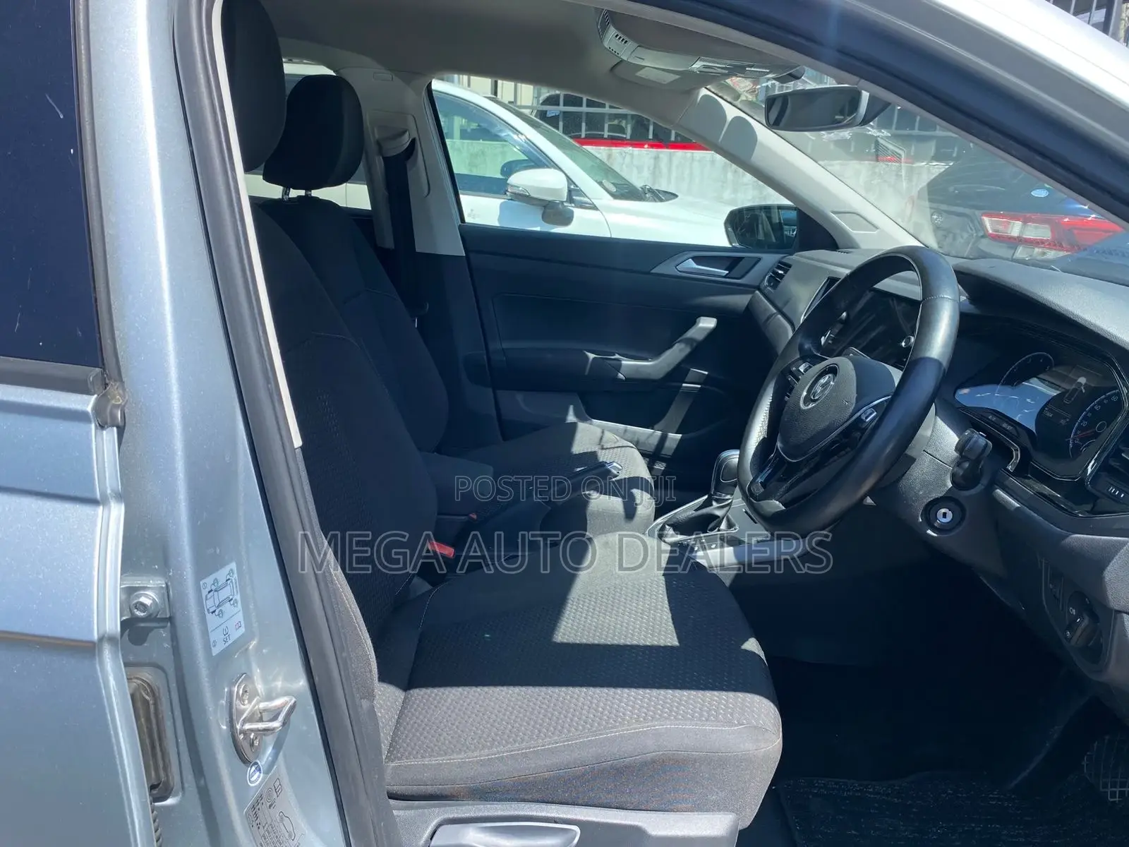 Volkswagen Polo 2018 Silver