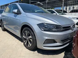 Volkswagen Polo 2018 Silver