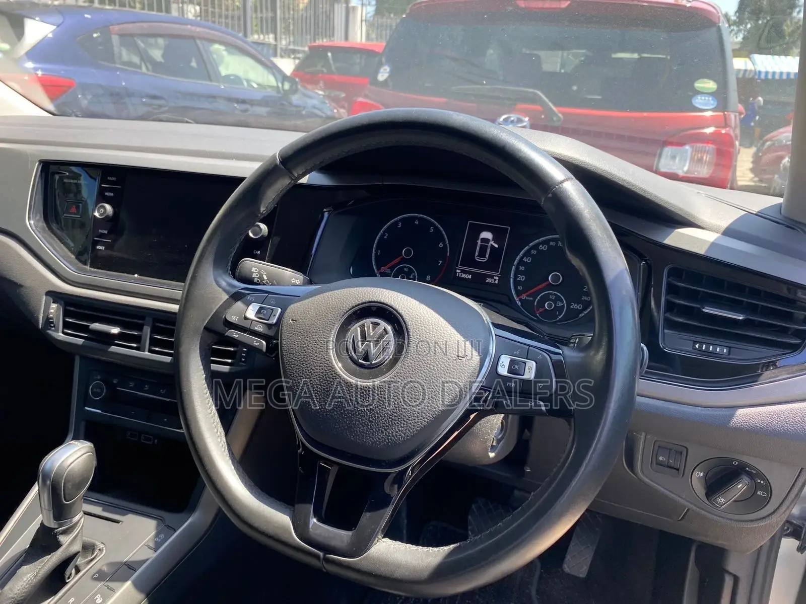 Volkswagen Polo 2018 Silver
