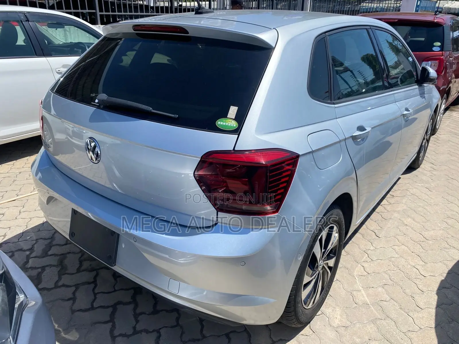 Volkswagen Polo 2018 Silver