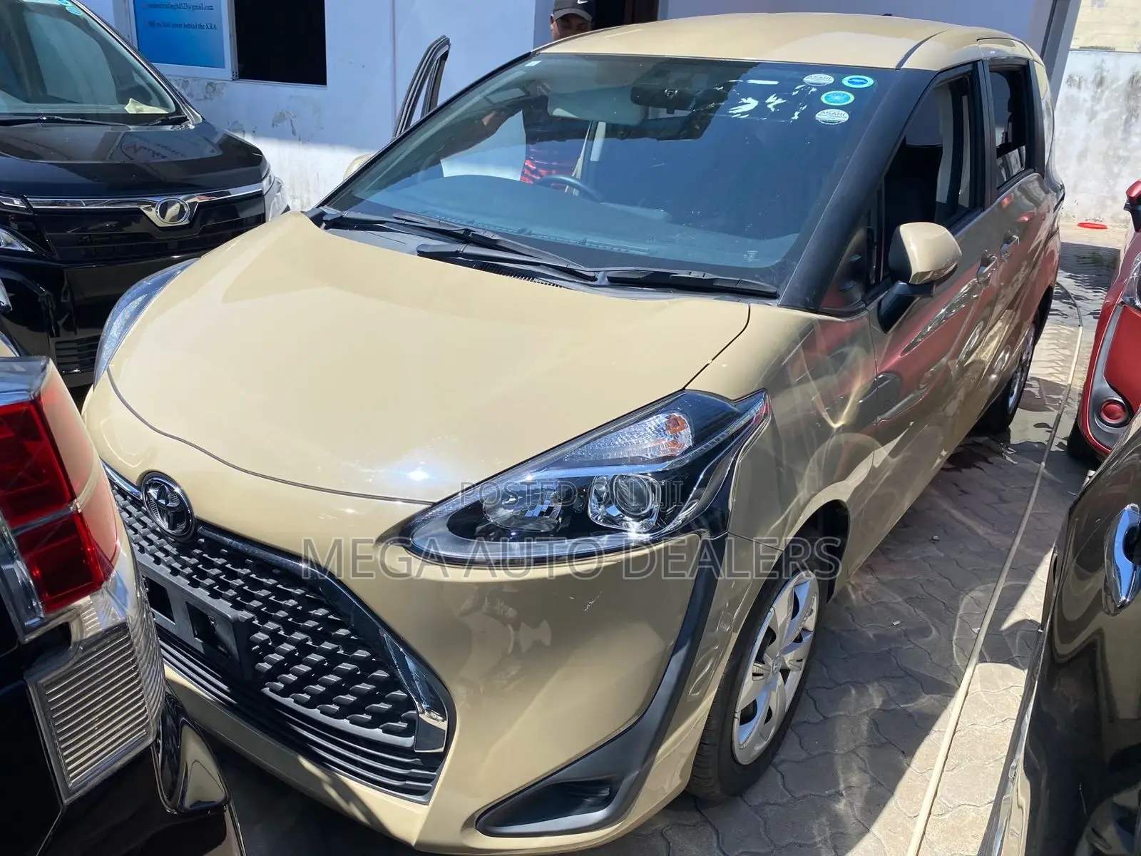 Toyota Sienta 2019