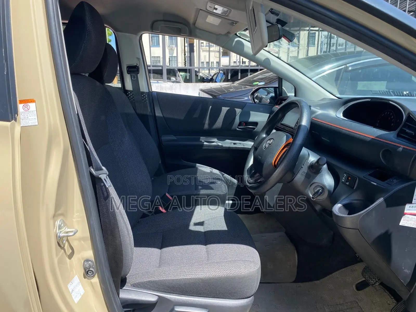 Toyota Sienta 2019