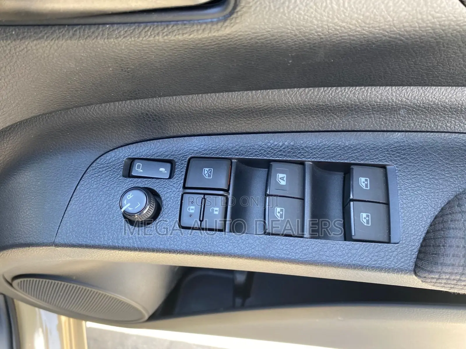 Toyota Sienta 2019