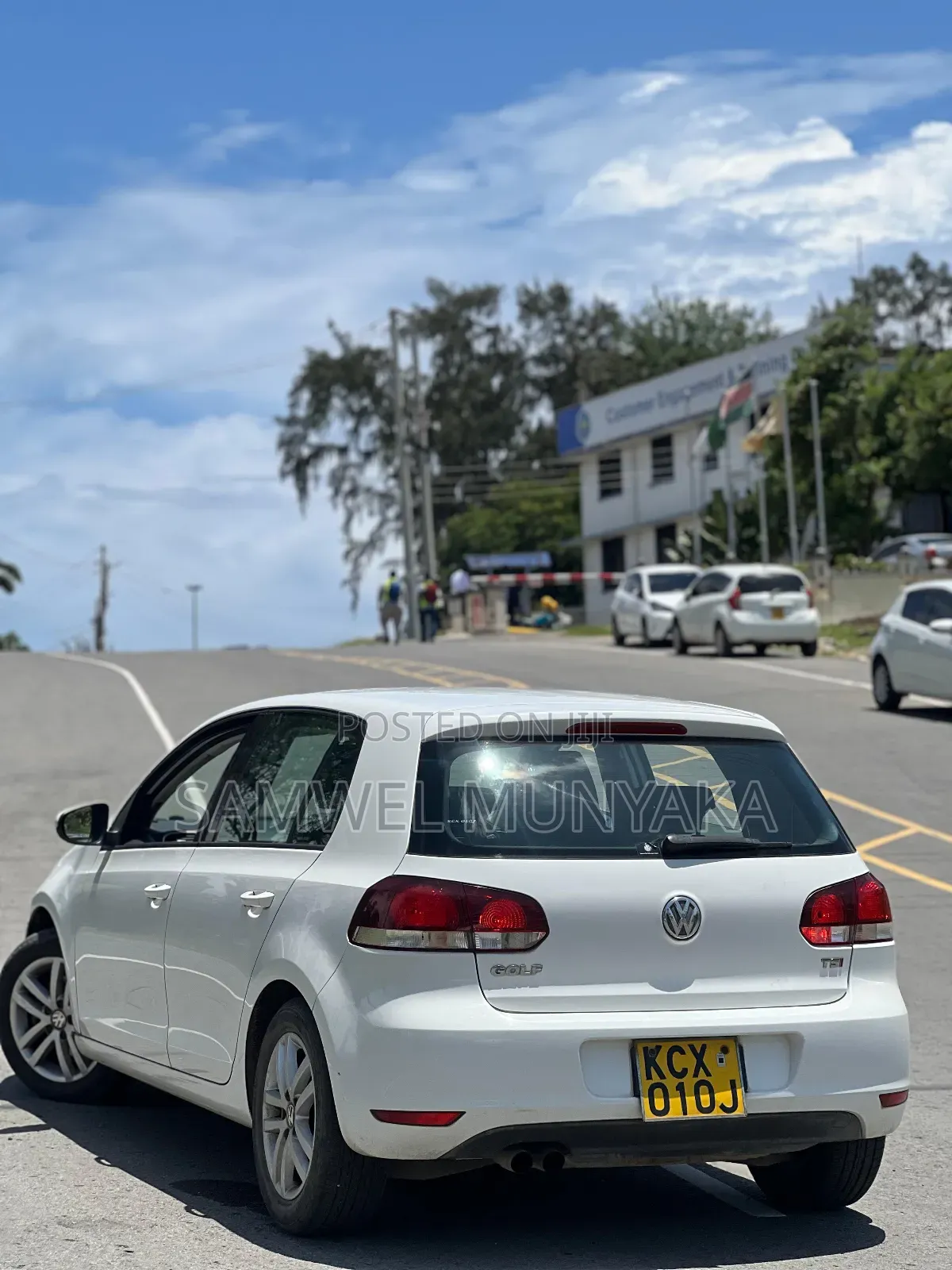 Volkswagen Golf R 4-Door 2013 Pearl